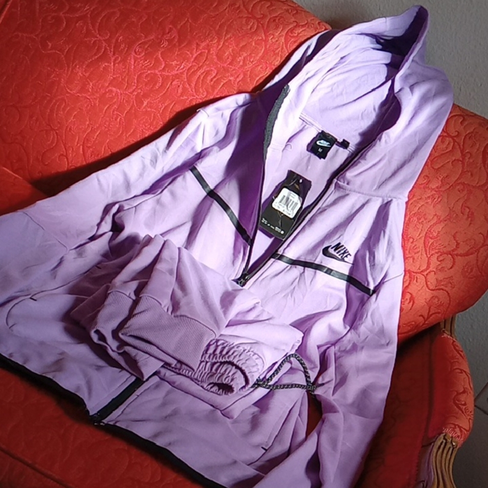 NWT Nike Lavender Hooded Tracksuit